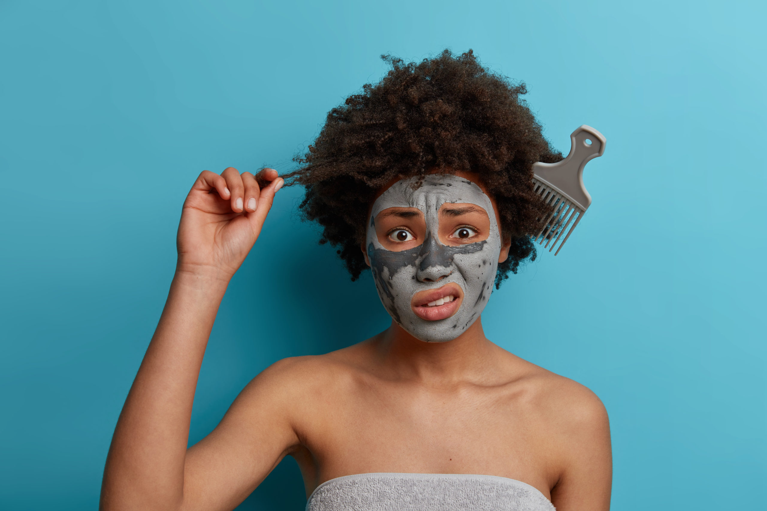 Femme noire masque capillaire